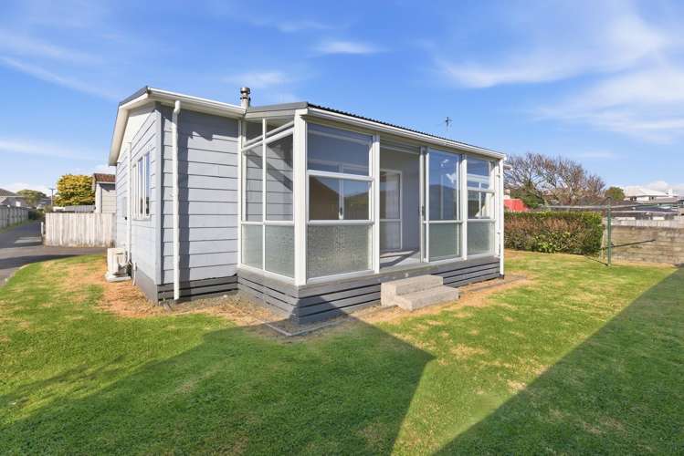 2/92a Ngamotu Road Spotswood_19