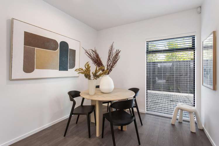 2/44 Winchester Street_2