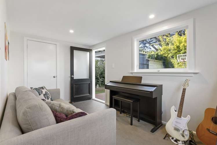 8 Jesmond Terrace Mount Albert_16