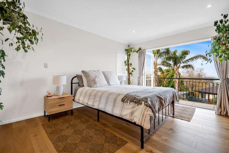 4 Gibson Place Mellons Bay_13