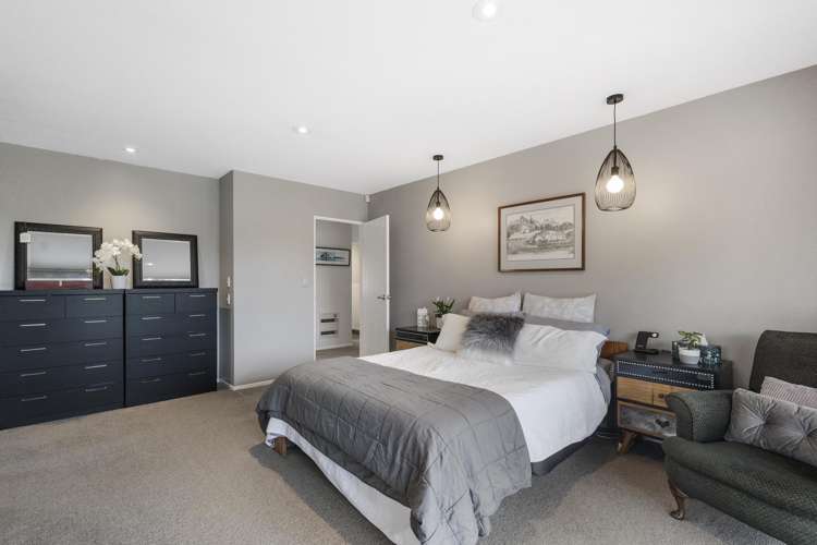 12 Cowley Drive Leamington_11