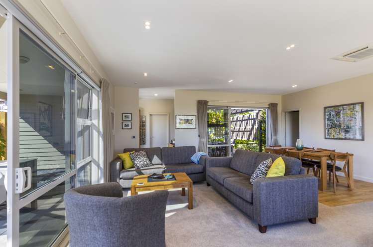 20 Coprosma Crescent Waipahihi_7