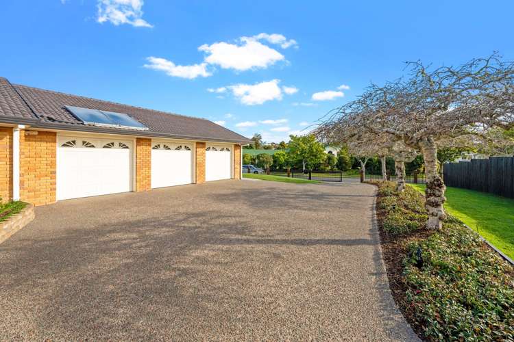 33 Sunny Crescent Huapai_18