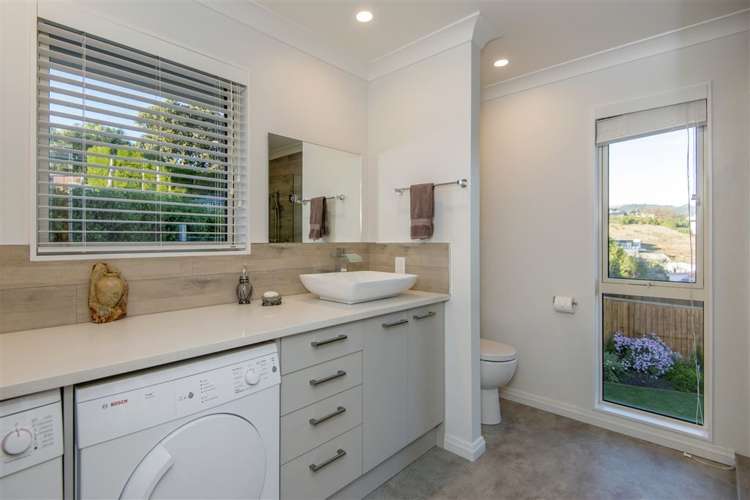 100 Huntsbury Avenue Huntsbury_8