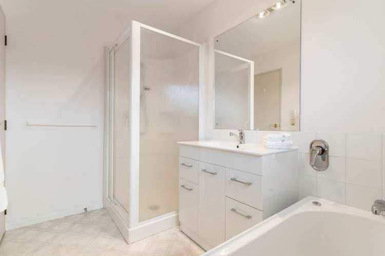 32 The Grove Red Beach_14