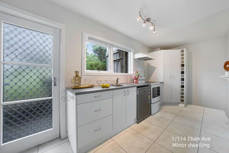 1&2/114 Eban Avenue Hillcrest_14