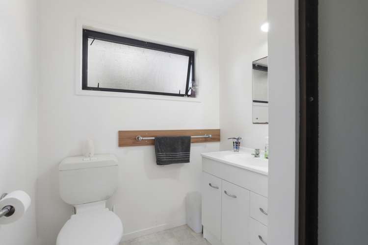 68 Bethells Road Waitakere_22