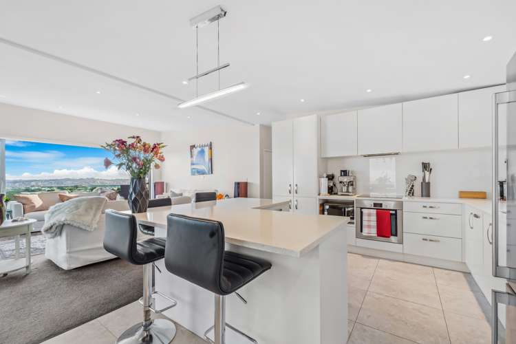 87 Roberts Road Matakatia_5