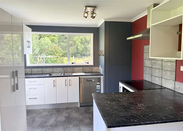 21 Arnott Heights Greymouth_2