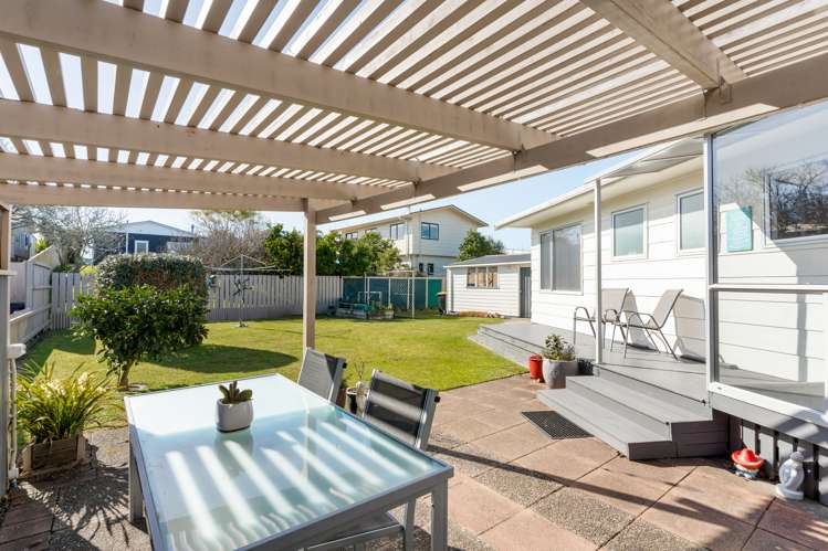 112 Waverley Place Whangamata_1