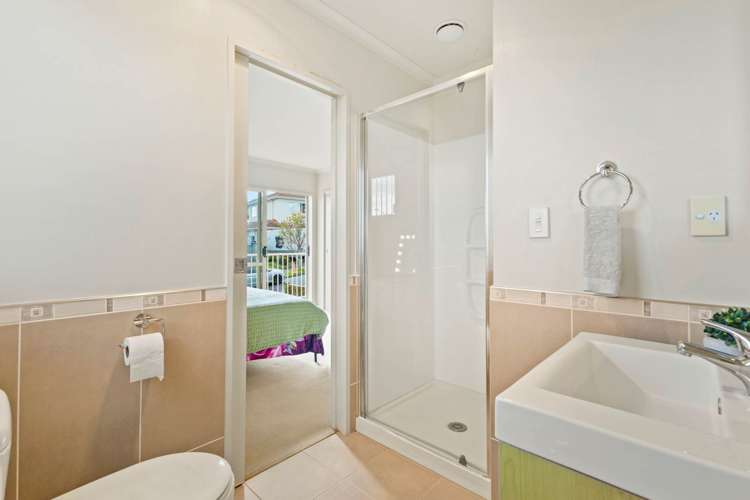 18 Clomell Drive Flat Bush_8