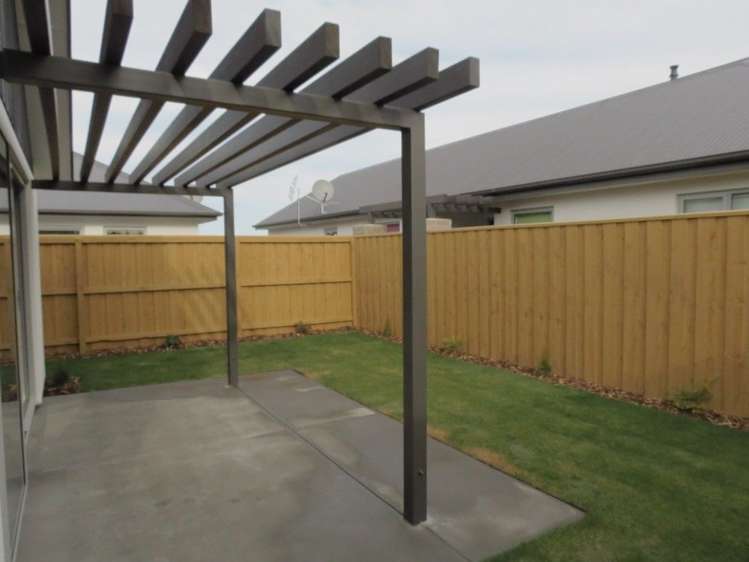 13 Farnborough Way Rolleston_10