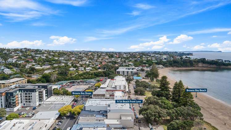 9/16 Beach Front Lane Browns Bay_6