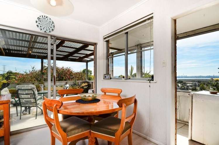 1 Wakeling Avenue Te Atatu South_6