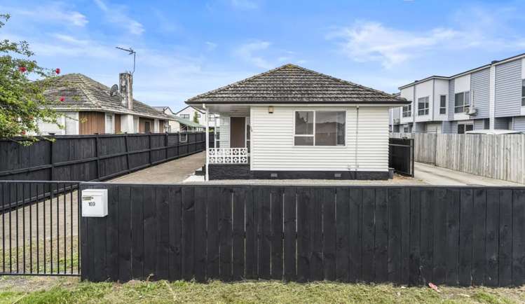 169 Russell Road Manurewa_1
