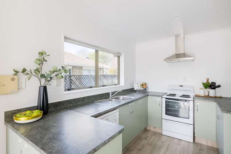 63A Carlyle Street 11373_7