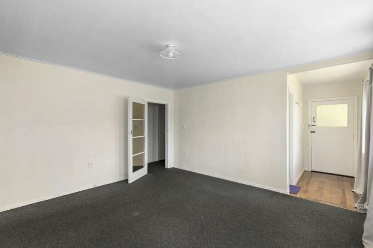 1 & 2/25 Marion Street Silverstream_7