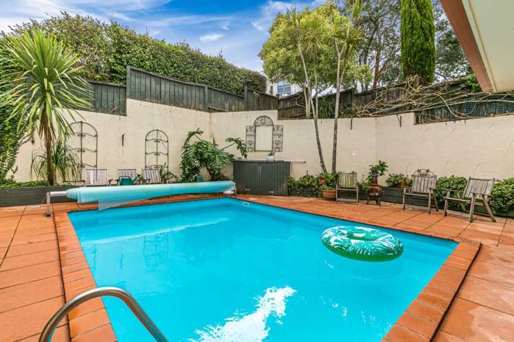 3/2 Beach Road Castor Bay_19