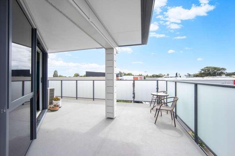 4/9 Freeman Way Manukau_13