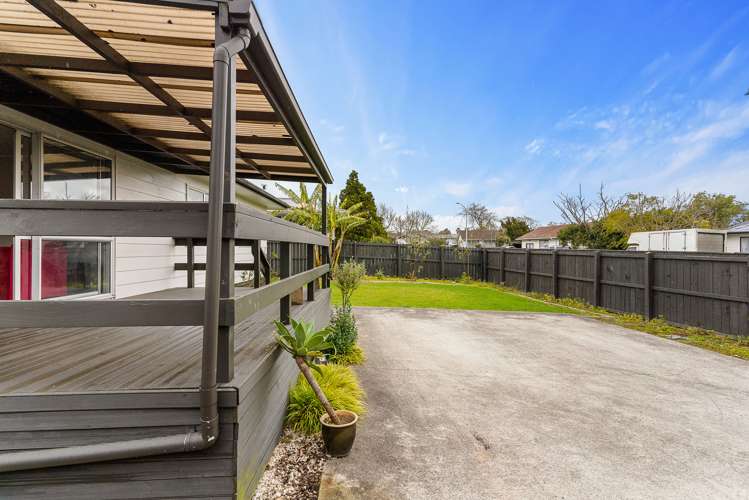 6 Stoll Place Clendon Park_13