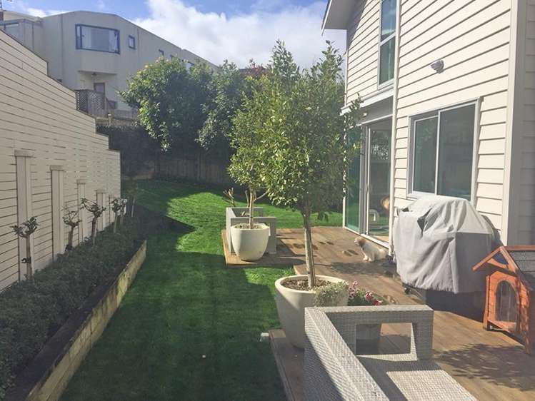 14a Colonel Barton Glade Saint Johns_19