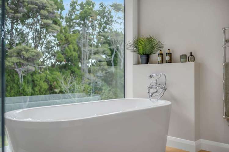 19 Ambrose Lane Whitford_44