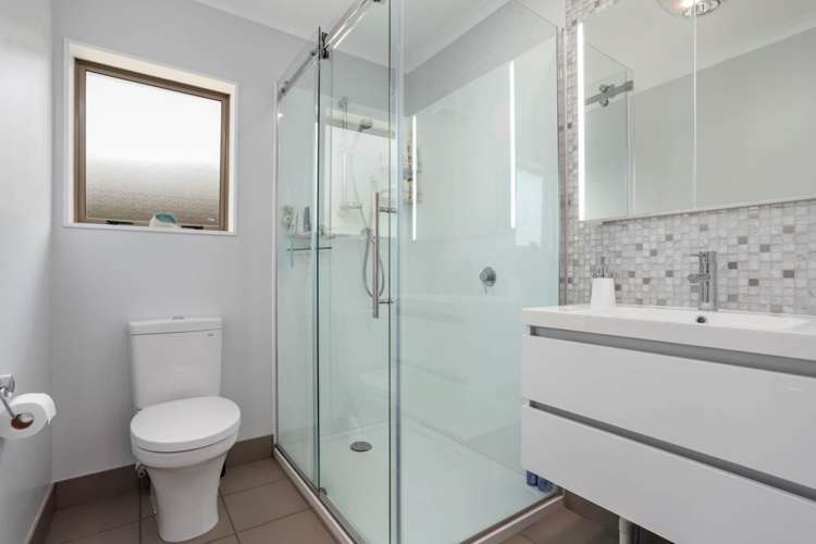 12/1 Piriti Drive Te Atatu Peninsula_13