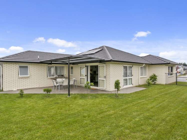 22 West Thompson Street Leamington_14