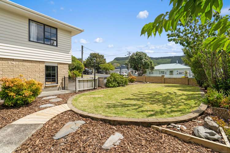 25 Ngatitoa Street Tawa_21