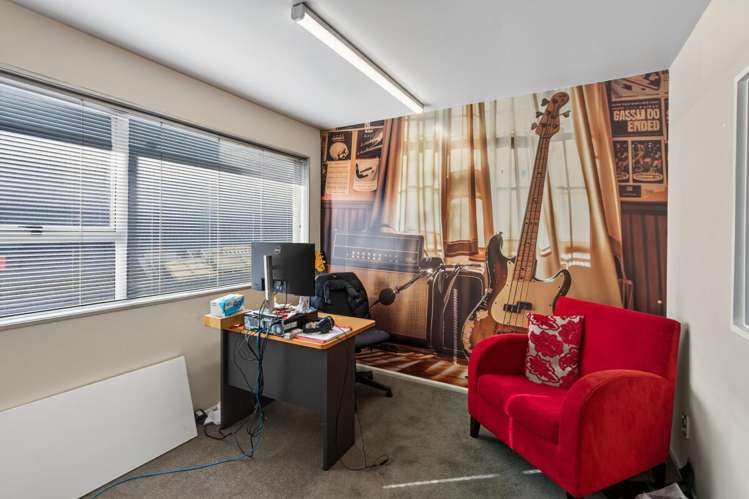 11 Holt Place Burnside_17