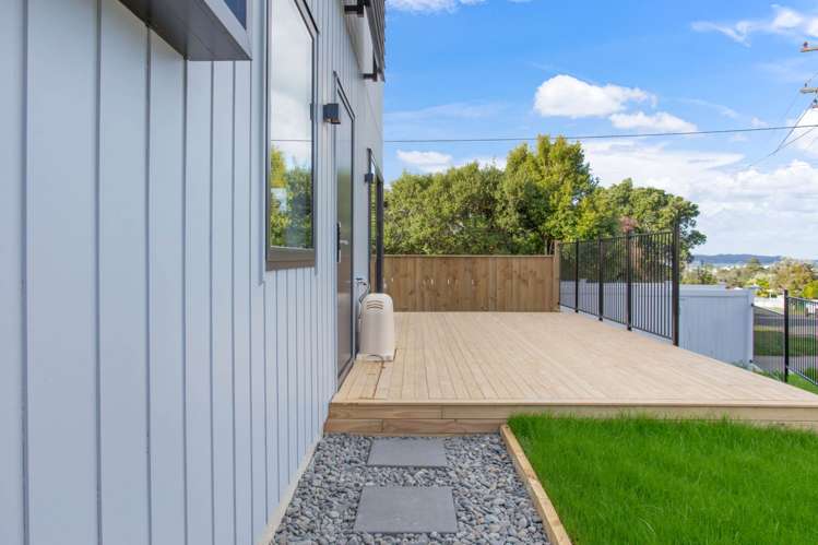 8/196 Royal Road Massey_4