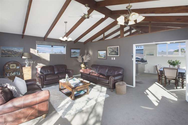 53 Sayers Crescent Ilam_5