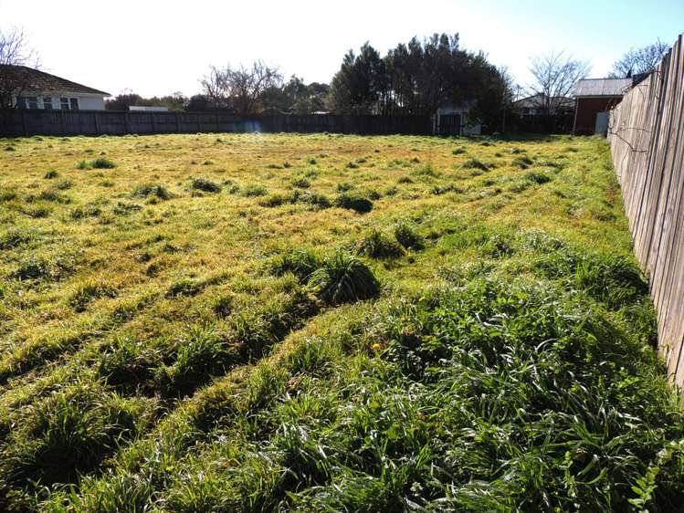 69 Stuart Crescent Masterton_3