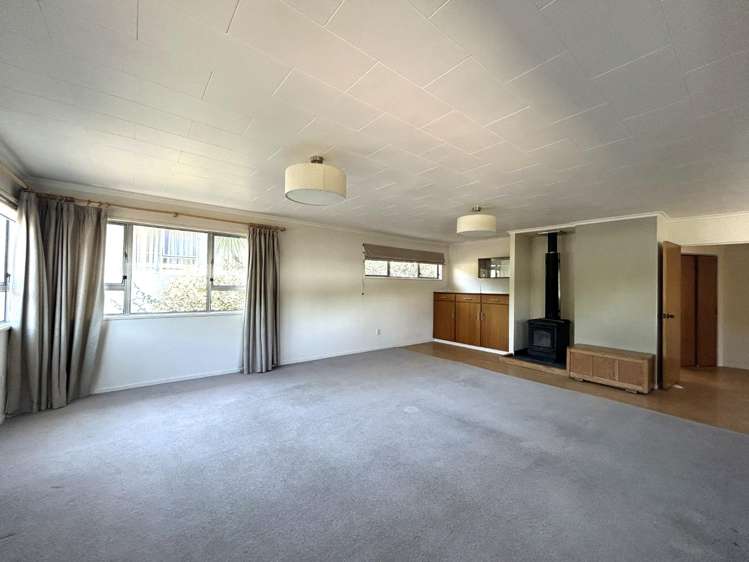 2/265 Rutherford Street 10811_2