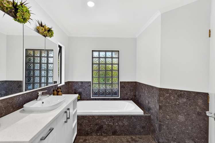 128B Thompson Road Bluff Hill_19