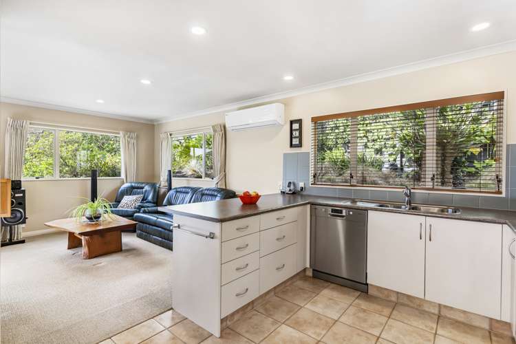 28a Captain Scott Road Glen Eden_7