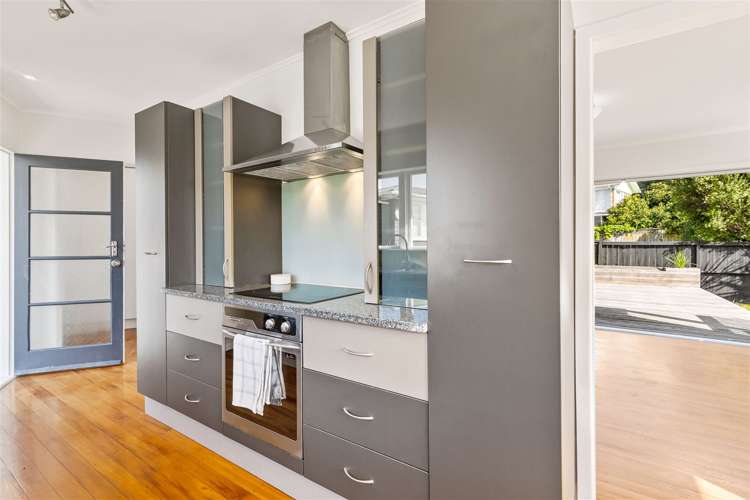 2 Talavera Place Te Atatu South_9