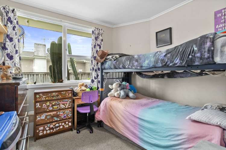 17 Te Anau Place Glenview_9