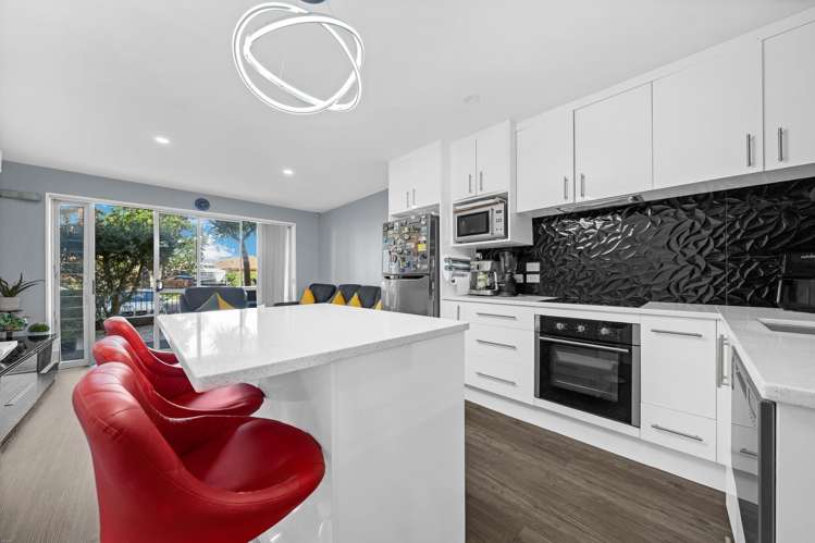 82A Michael Jones Drive Flat Bush_6