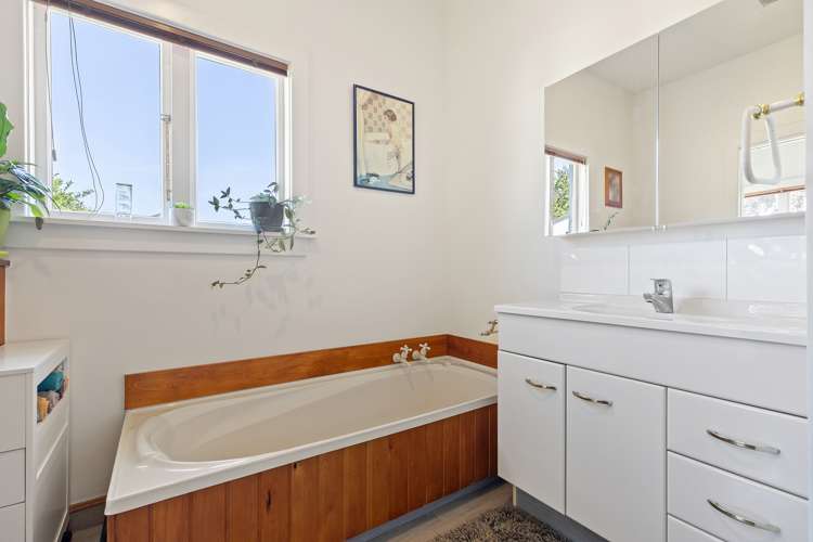 188 Gayhurst Road Dallington_20