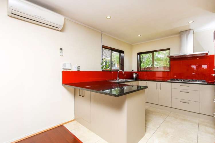 42 Wattle Street New Lynn_10