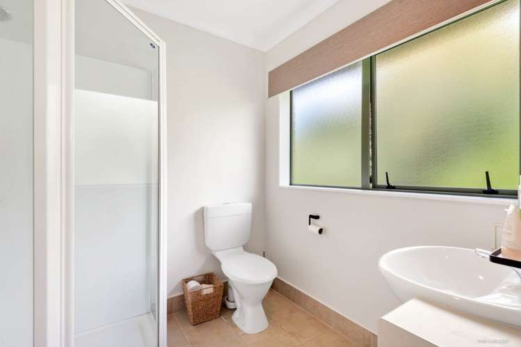 7 Tauranga Place Orewa_12