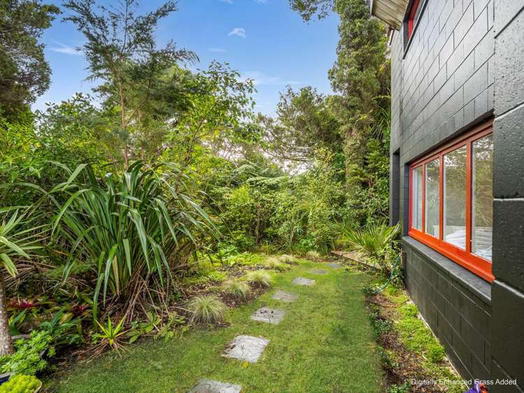1/51 Quinns Road Waiatarua_30