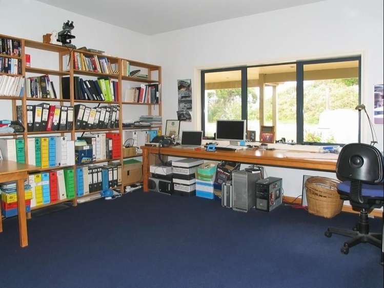 1 Whitford Brown Avenue Papakowhai_8