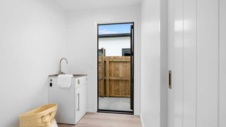 5 Amelia Way Pyes Pa_13