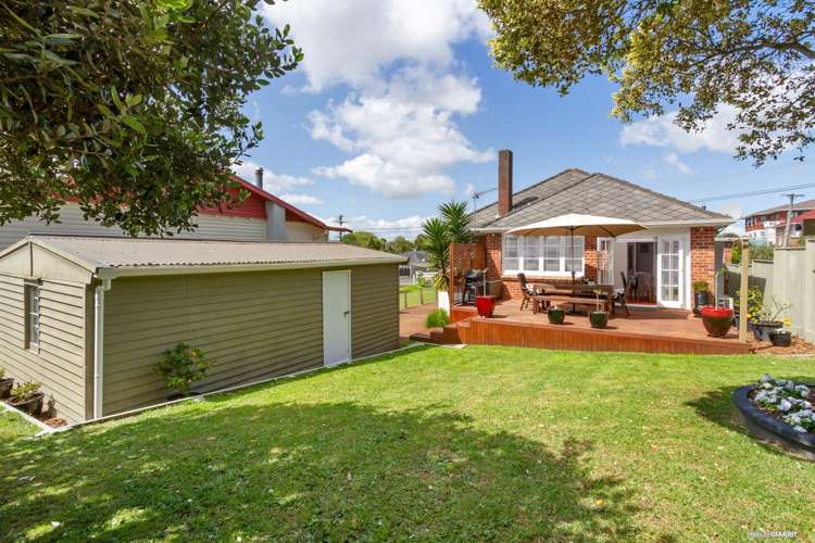 43 Hutchinson Avenue New Lynn_11