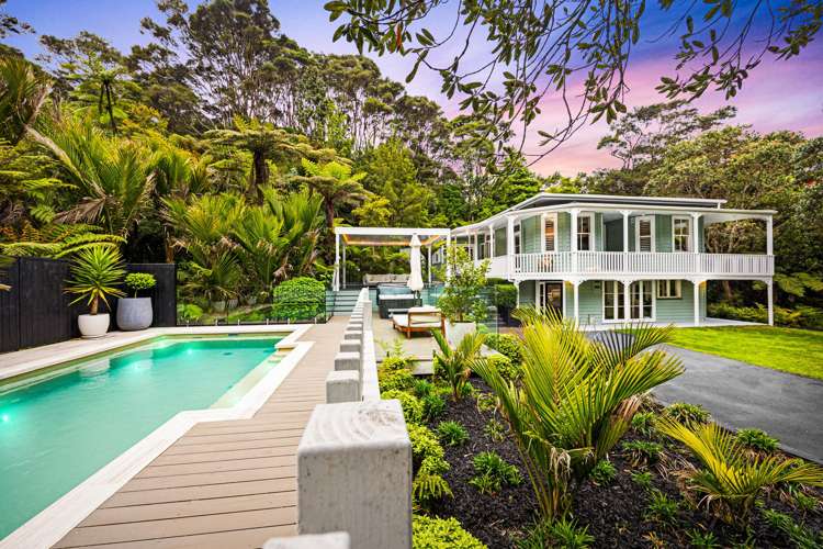 1-9 Deirdre Place Titirangi_0