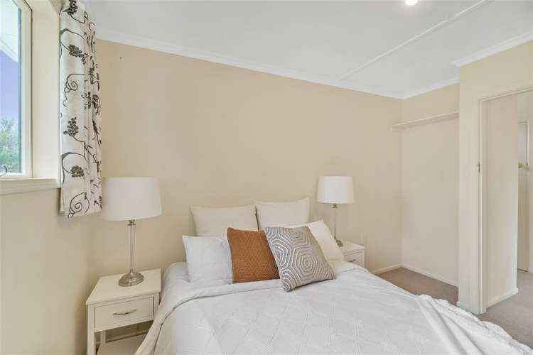 14 Pinehurst Crescent Russley_14