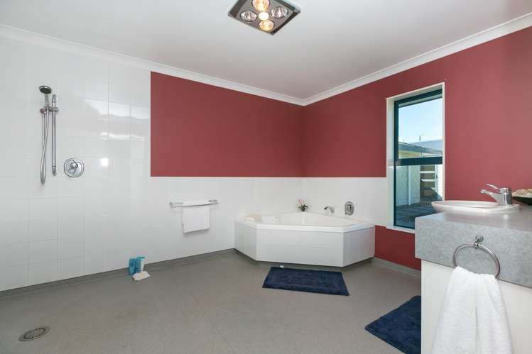 930 Upland Road Egmont Village_12