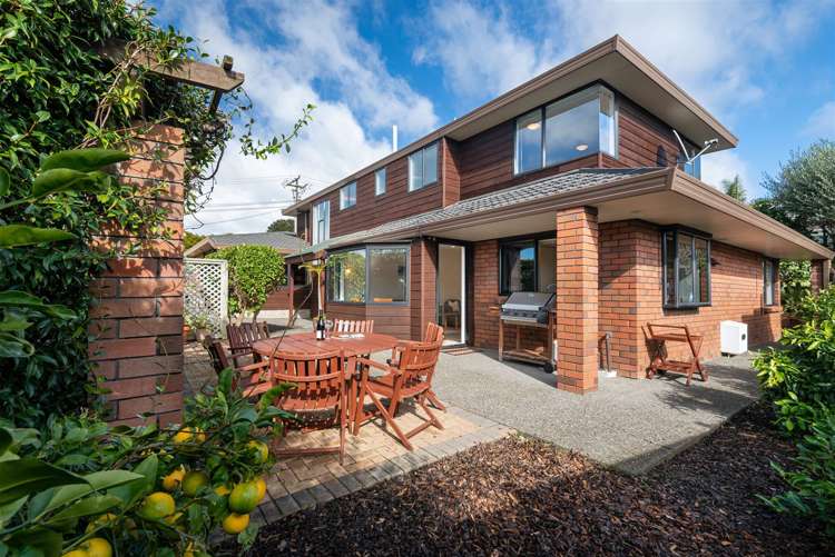 1 La Roche Place Northcote_2